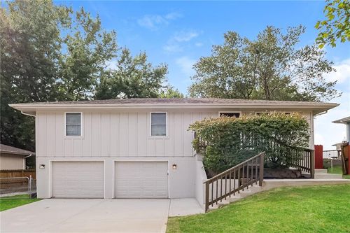 509 Ne 98th Ter, Kansas City, MO, 64155-2049 | Card Image