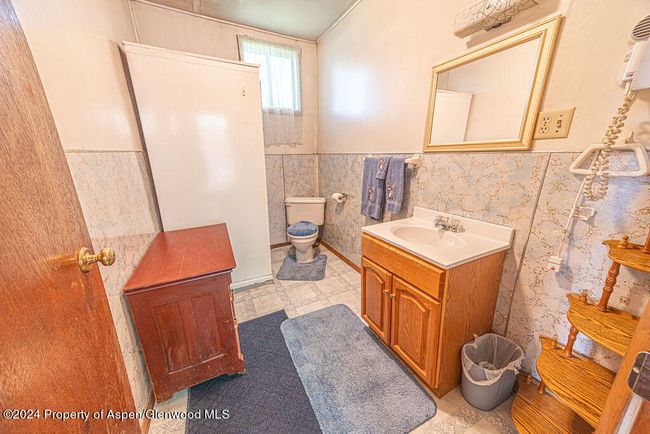 1008 Washington St, House other with 3 bedrooms, 2 bathrooms and null parking in Craig CO | Image 25