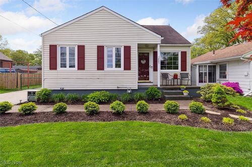 605 Harvard Ave, Elyria, OH, 44035-6631 | Card Image