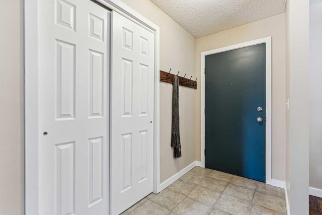 2114 - 16969 24 Street Sw, Home with 2 bedrooms, 1 bathrooms and 1 parking in Calgary AB | Image 3