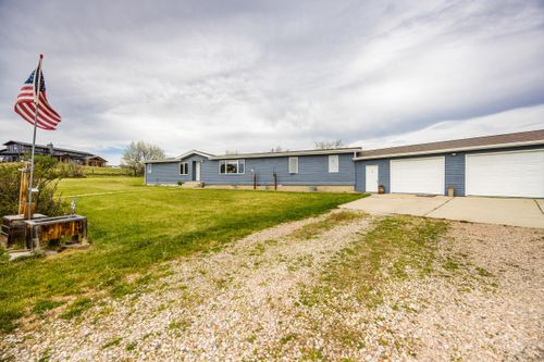 1 Pleasant View Ln, Sheridan, WY, 82801-8638 | Card Image