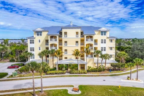 402-8571 Amberjack Cir, ENGLEWOOD, FL, 34224-9145 | Card Image