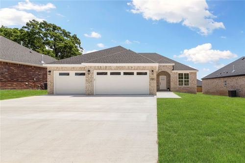 901 E Buchanan St, Prairie Grove, AR, 72753-5015 | Card Image