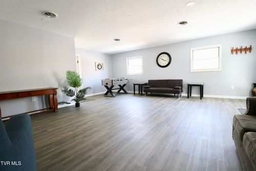 8 Ridge St, Castlewood, VA, 24224-5509 | Card Image