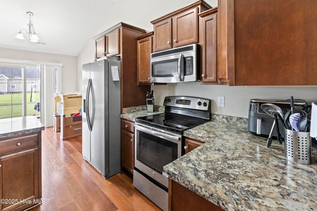 448 Barrel Dr, House other with 3 bedrooms, 2 bathrooms and 2 parking in Winterville NC | Image 17