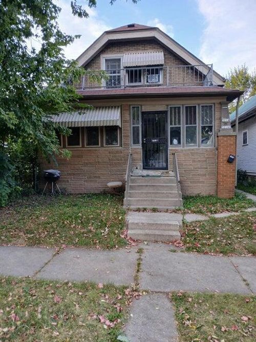 3214a-3214 W Fairmount Avenue, Milwaukee, WI, 53209 | Card Image