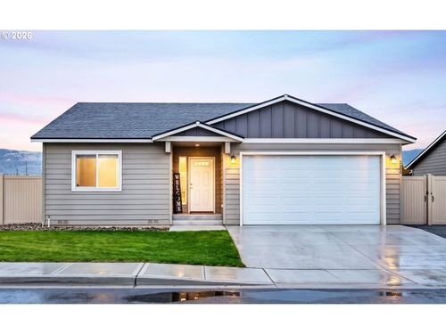 2450 3rd St Se, EastWenatchee, WA, 98802 | Card Image