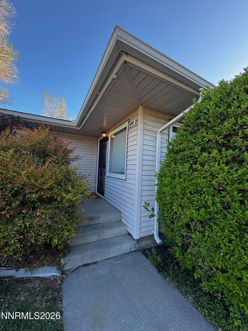 1214 Gordon Ave, Reno, NV, 89509-2627 | Card Image