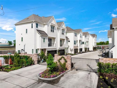 3918 Willowbend Point Dr, Houston, TX, 77025-2185 | Card Image