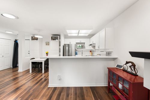 121-22025 48 Ave, Langley, BC, V3A8L2 | Card Image
