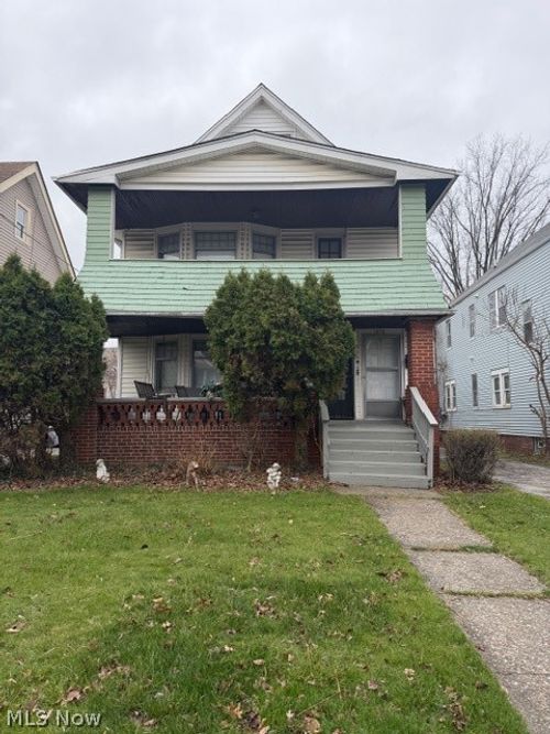 1870 Mannering Rd, Cleveland, OH, 44112-1571 | Card Image