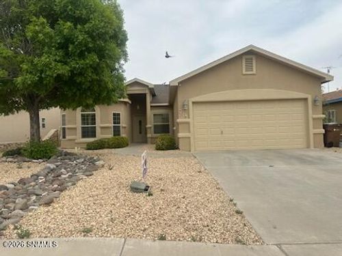 7516 Sierra De Oro Pl, Las Cruces, NM, 88012-0795 | Card Image