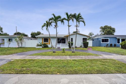 1530 N 73rd Ave, Hollywood, FL, 33024-5405 | Card Image
