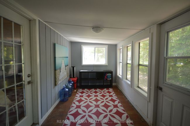 6208 London Rd, House other with 2 bedrooms, 1 bathrooms and null parking in Kettle And Stony Point Fn ON | Image 8