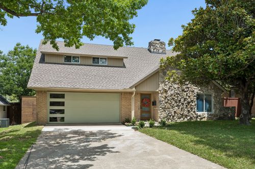 10517 Wyatt St, Dallas, TX, 75218-2356 | Card Image
