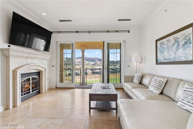 UNIT-201 - 21 Via Visione, Condo with 3 bedrooms, 3 bathrooms and null parking in Henderson NV | Image 7