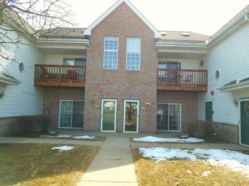 4752 S Forest Point Blvd, New Berlin, WI, 53151-7481 | Card Image