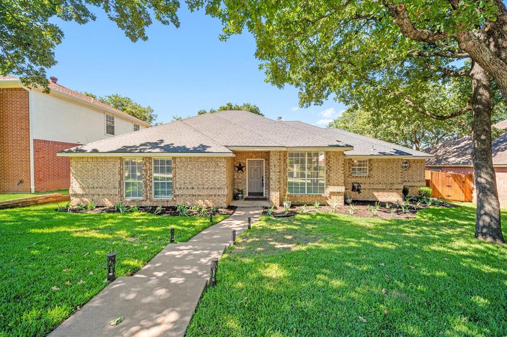 Eagle Rock Rd, Arlington, TX 76017