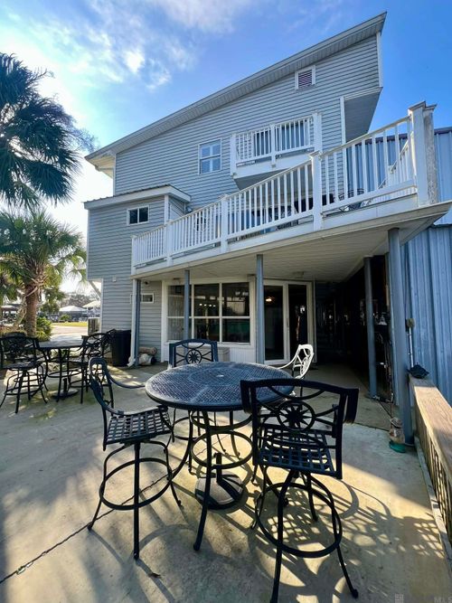 apt-1-32875 Rivergate Cir, Springfield, LA, 70462-7673 | Card Image