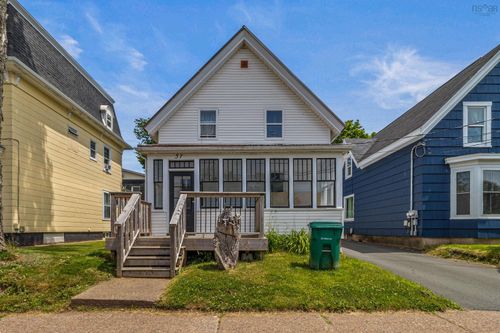 57 Pleasant St, Truro, NS, B2N3R8 | Card Image