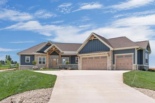 3327 Colton Way, Sun Prairie, WI, 53590 | Card Image