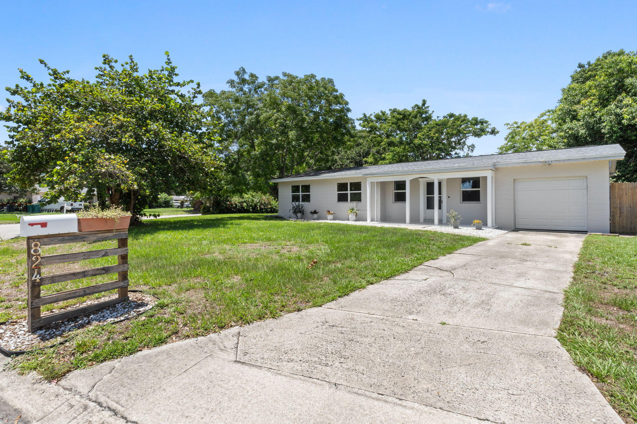 Glenmore Cir, Melbourne, FL 32901