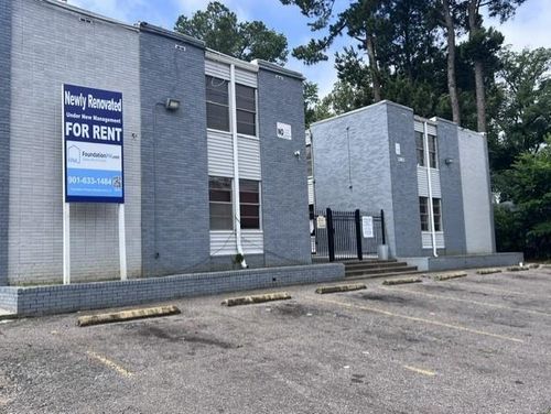 1283 E Raines Rd, Memphis, TN, 38116-5880 | Card Image