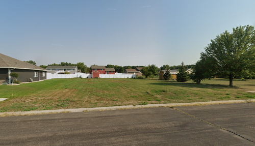 704 Andrew St, Marshall, MN, 56258 | Card Image