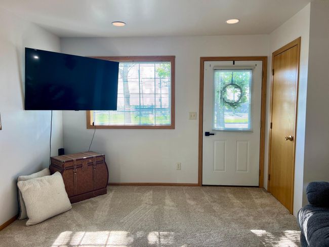 404 1 St St S, House other with 2 bedrooms, 1 bathrooms and null parking in Hoffman MN | Image 19