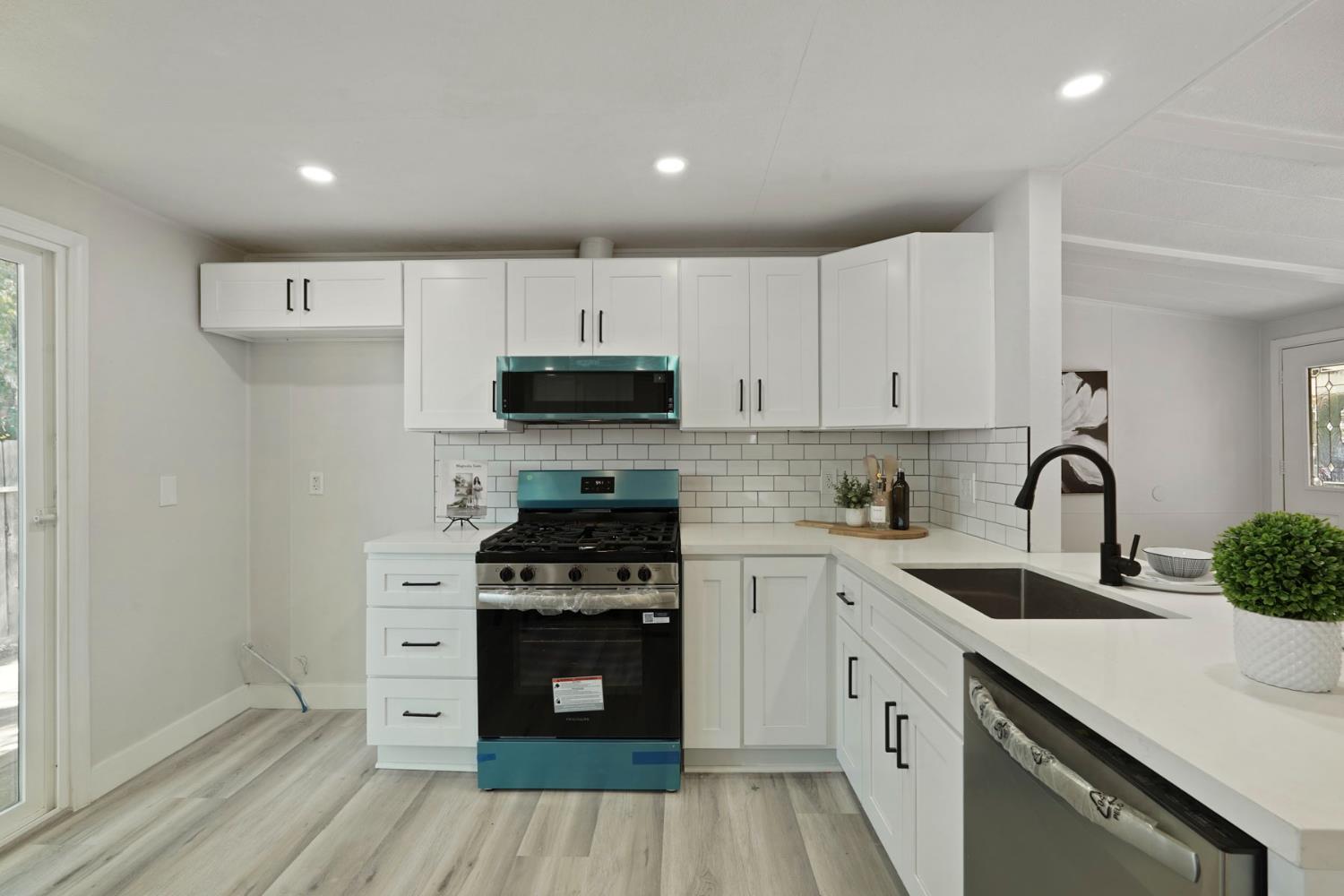 Residential in Empire 4