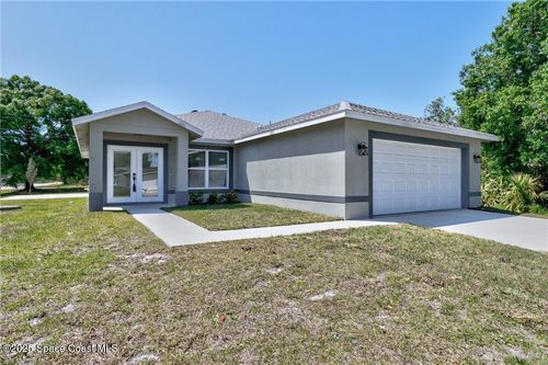 8815 100th Ct, Vero Beach, FL, 32967-3371 | Card Image