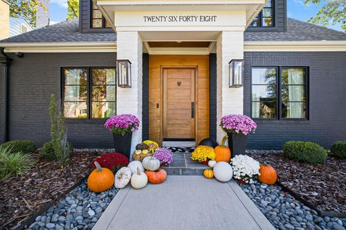 2648 Chester Rd, Upper Arlington, OH, 43221-3308 | Card Image