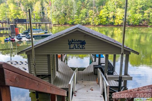 503 Larkhaven Dr, Nebo, NC, 28761-8907 | Card Image