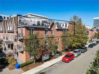 833C - 12 Laidlaw St, Condo with 2 bedrooms, 2 bathrooms and 1 parking in Toronto ON | Image 2