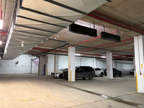 apt-112-144-49 Northern Blvd, Flushing, NY, 11354-4688 | Card Image