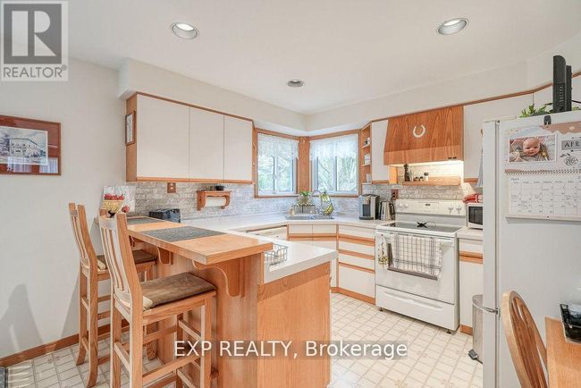 68 Thompson Pl, House other with 4 bedrooms, 2 bathrooms and 4 parking in Innerkip ON | Image 9