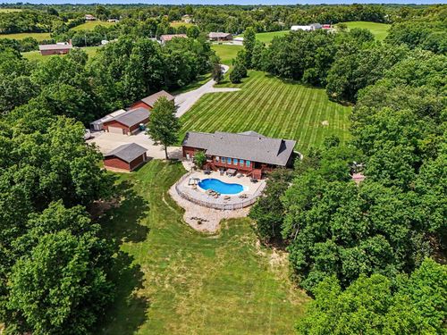 302 Bullock Pen Dr, Crittenden, KY, 41030-8937 | Card Image