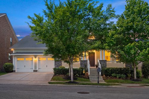 973 Ryecroft Ln, Franklin, TN, 37064-1589 | Card Image