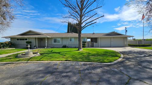 7686 S Temperance Ave, Fowler, CA, 93625-9741 | Card Image