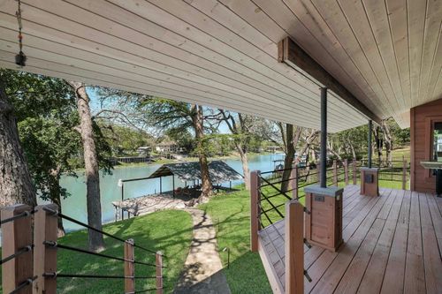 200 Turtle Ln, Seguin, TX, 78155-3143 | Card Image