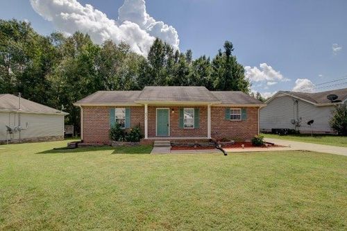 421 Woodale Dr, Clarksville, TN, 37042-7113 | Card Image