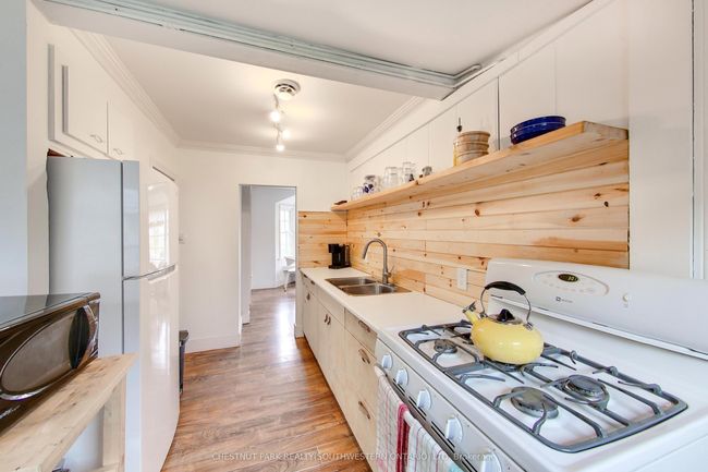 2016 James St E, House other with 3 bedrooms, 2 bathrooms and 2 parking in Bright's Grove ON | Image 10