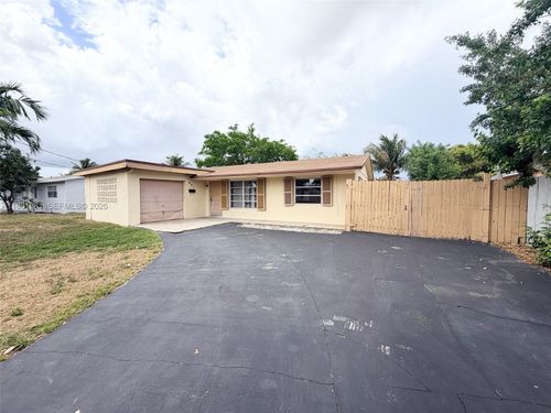 621 Nw 38th Pl, Deerfield Beach, FL, 33064-2749 | Card Image