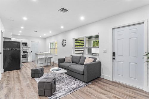 2-1523 Ne 118th Ter, Miami, FL, 33161 | Card Image