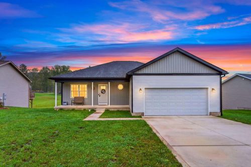 13922 Hemlock Pkwy, Logan, OH, 43138-7500 | Card Image