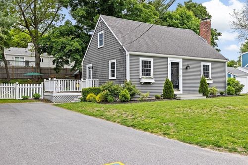 42 Wilder Rd, Norwell, MA, 02061-1520 | Card Image