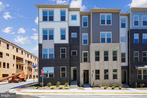 19704 Misty Moss Sq, ASHBURN, VA, 20147 | Card Image