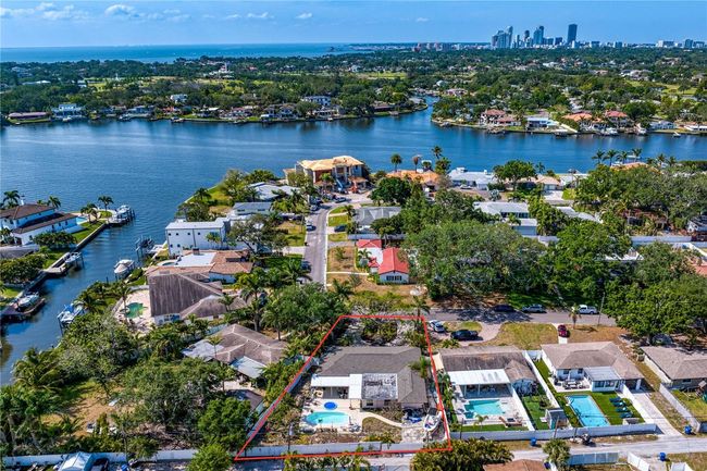 843 37 Th Ave Ne, House other with 3 bedrooms, 2 bathrooms and null parking in ST PETERSBURG FL | Image 20