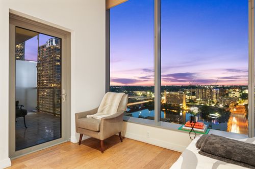 1902-210 Lavaca St, Austin, TX, 78701-4582 | Card Image