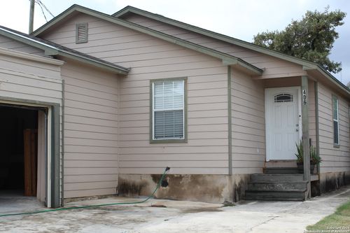 2-406 County Road 6850, Lytle, TX, 78052-4740 | Card Image